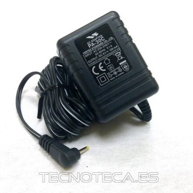 PA-30C. Cargador de pared para VR-120