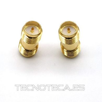 SCHA005. Adaptador SMA hembra invertida/SMA