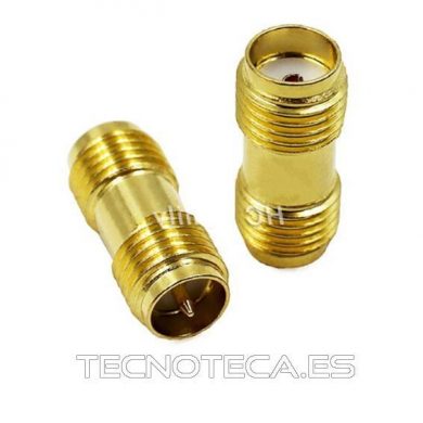 SCHA010. Adaptador SMA hembra invertida a SMA hembra