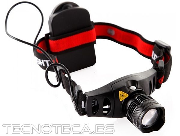 Linterna LED cabeza 600 LUMEN pilas 3xAAA zoom