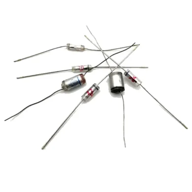 Condensador styroflex axial
