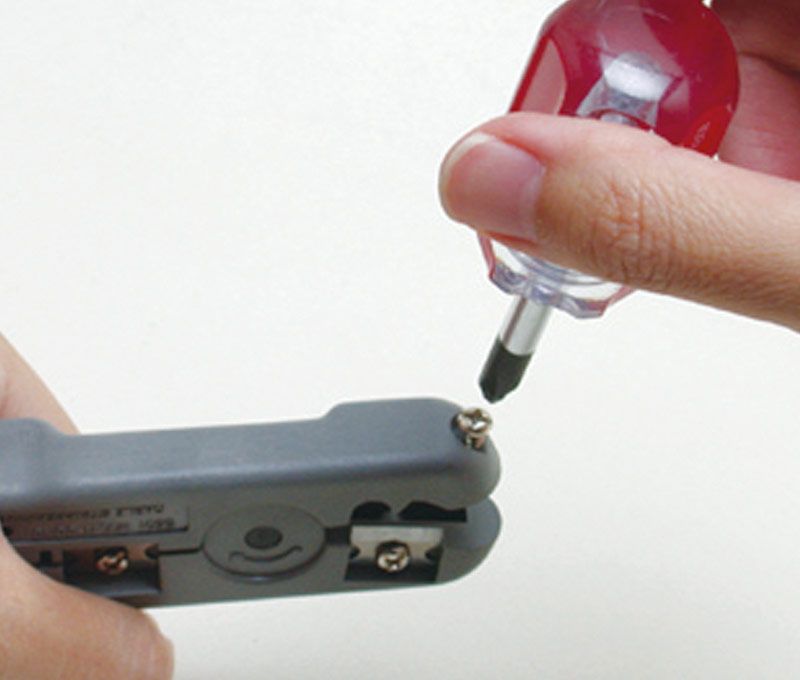 HRV333. Pelacables para coaxiales con dos bocas - Imagen 2